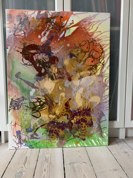 Akryl maleri Kvinde i skjul af Kirsti Rønsch malet i 2023